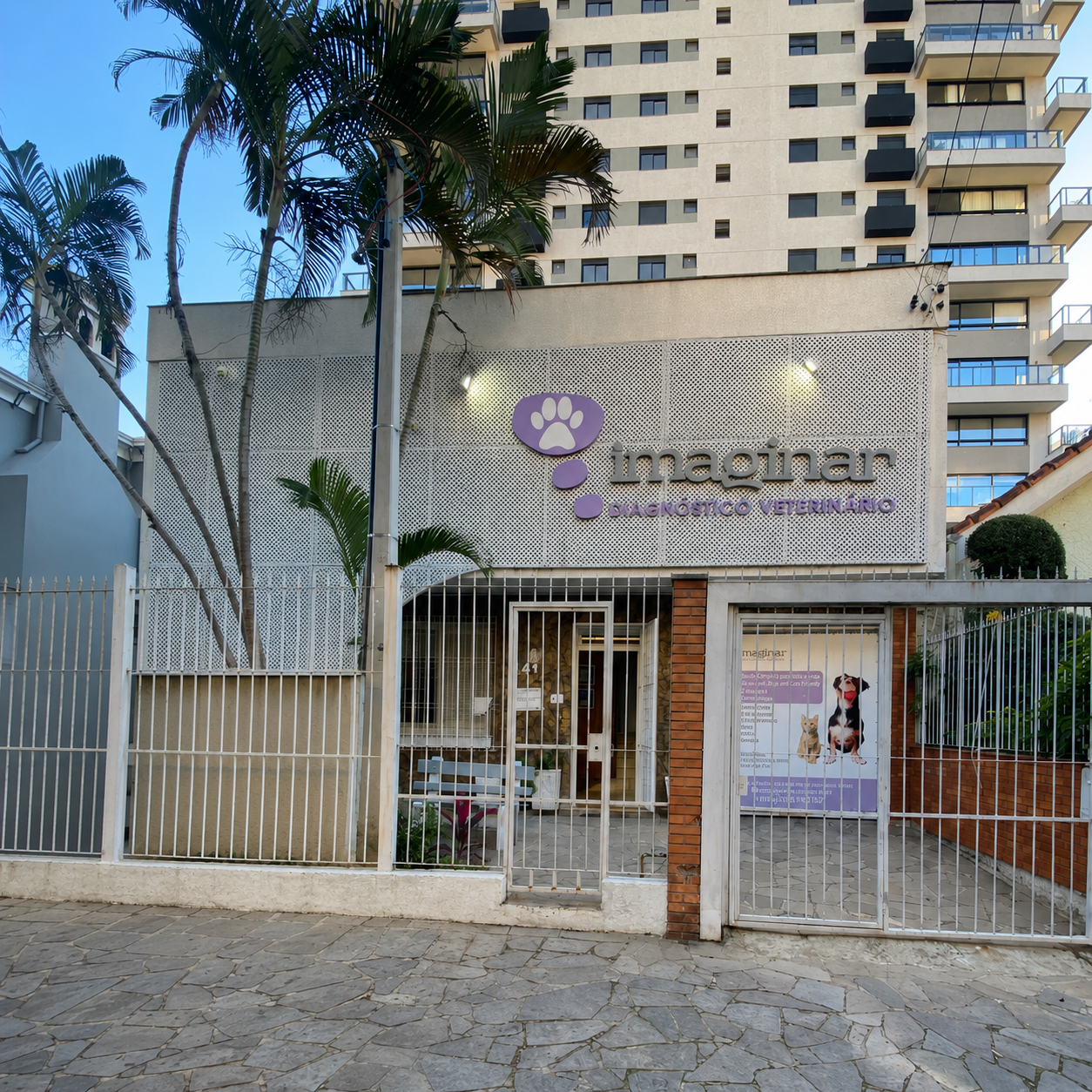 Fachada da clínica Imaginar Diagnóstico Veterinário em Porto Alegre